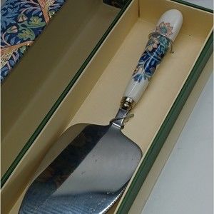 Vintage Spode Morris & Co Strawberry Thief Cake Server New in Box